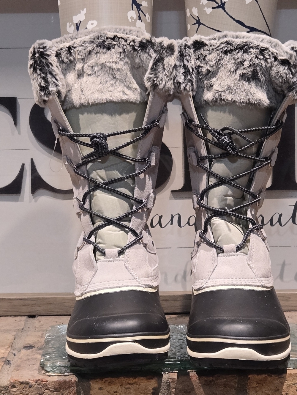 Khombu Emily Boot Faux Fur Trim Womens Sz 11